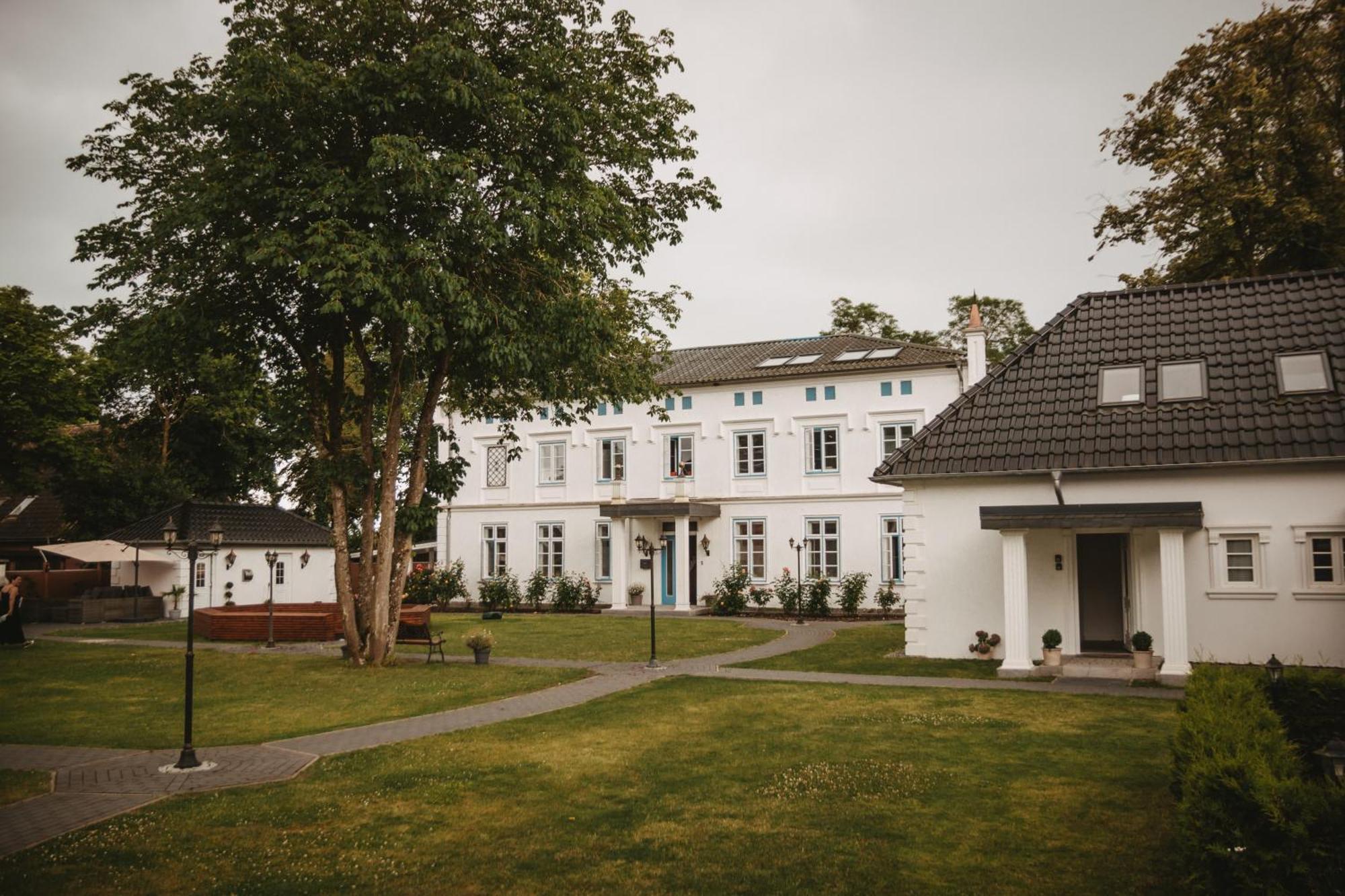 Herrenhaus-Henriettenhof Grömitz Exteriör bild